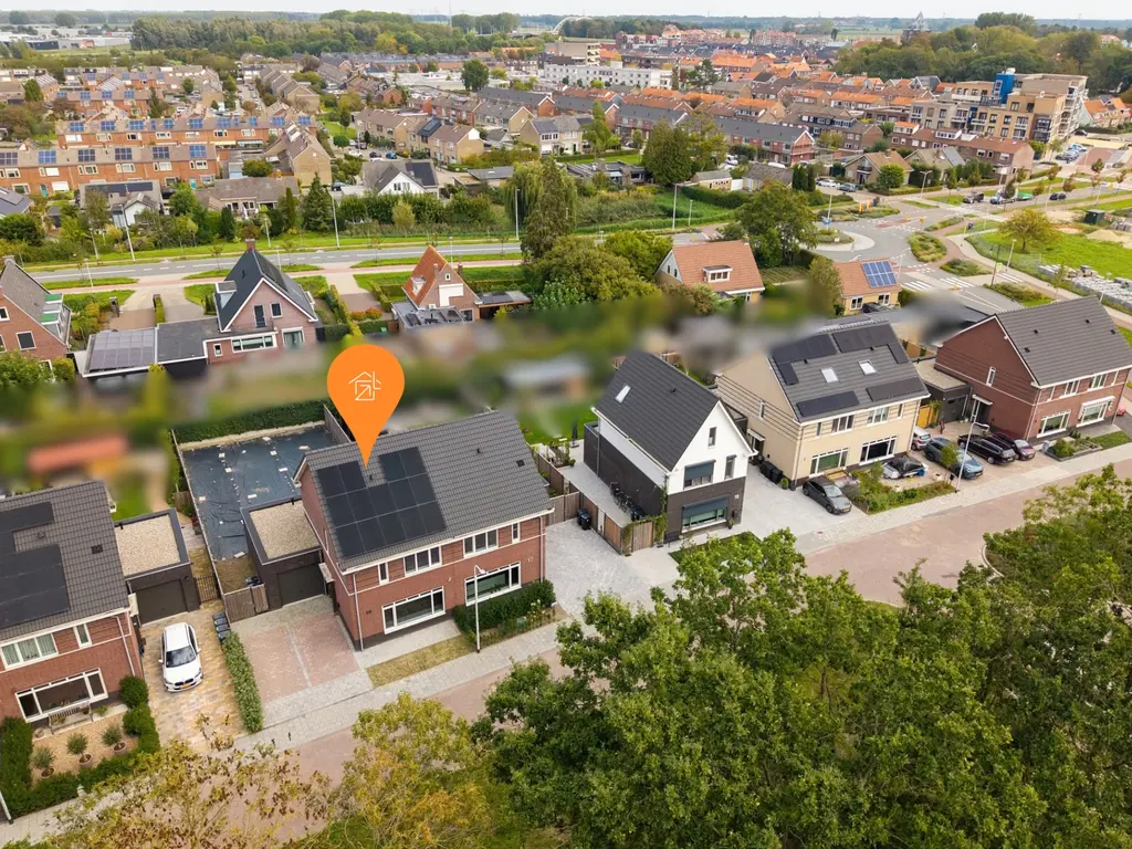 Cornelis van den Boschlaan 15, THOLEN