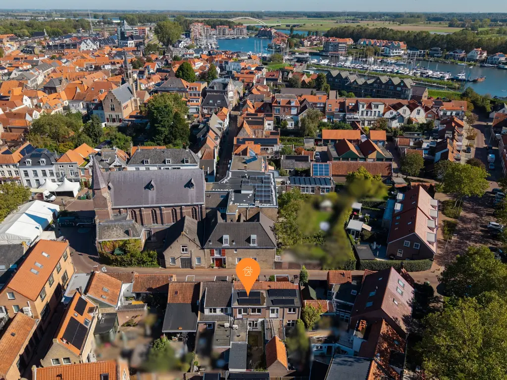 Paulinastraat 8, THOLEN