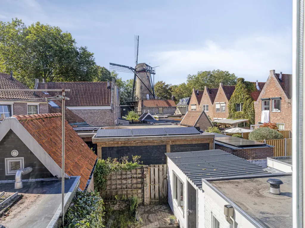 Paulinastraat 8, THOLEN