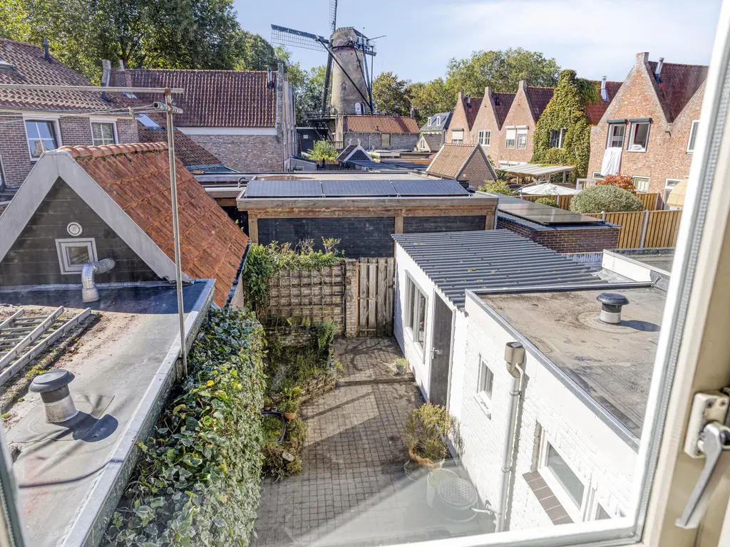 Paulinastraat 8, THOLEN