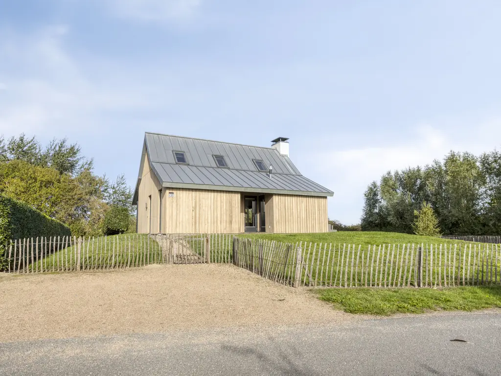 Oesterdam 135, Tholen