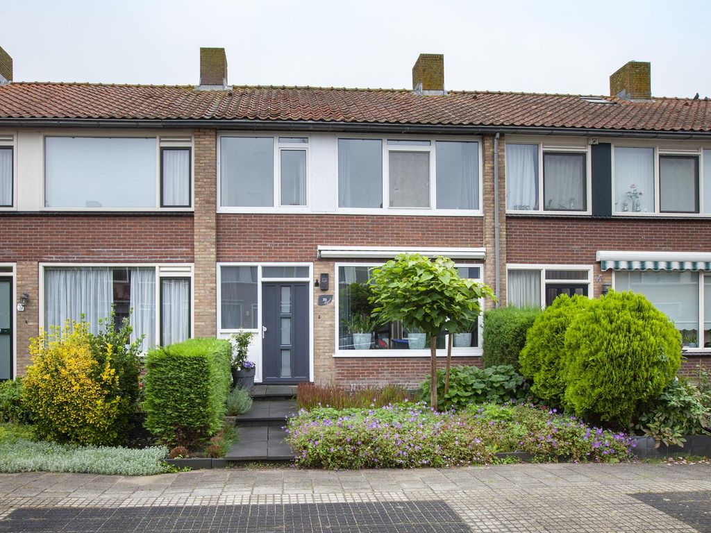 Dorpsstraat 35, ZEGVELD