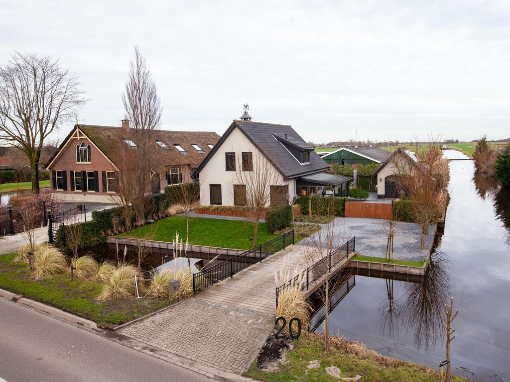 Hoofdweg 20, ZEGVELD