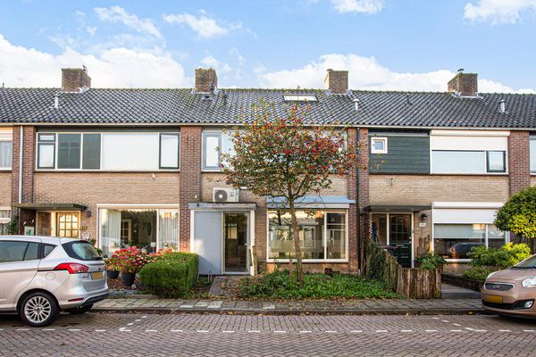 G van der Valk Boumanstraat 21