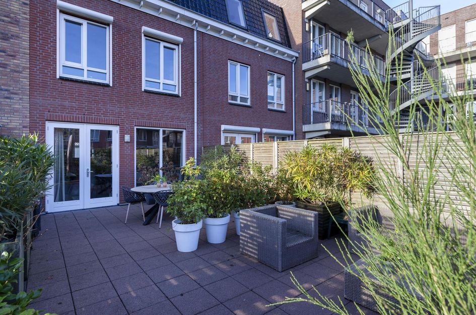Hoge Rijndijk 4 24