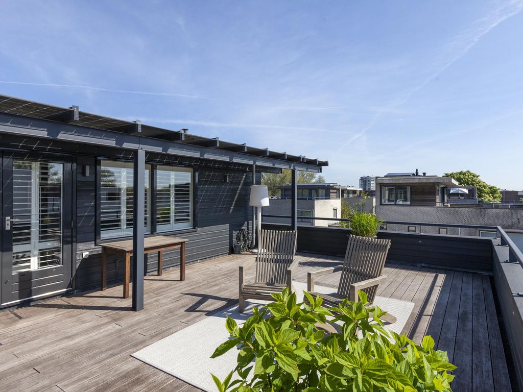 Vegakade 2, WOERDEN
