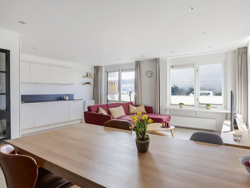 Sleper 4, WOERDEN