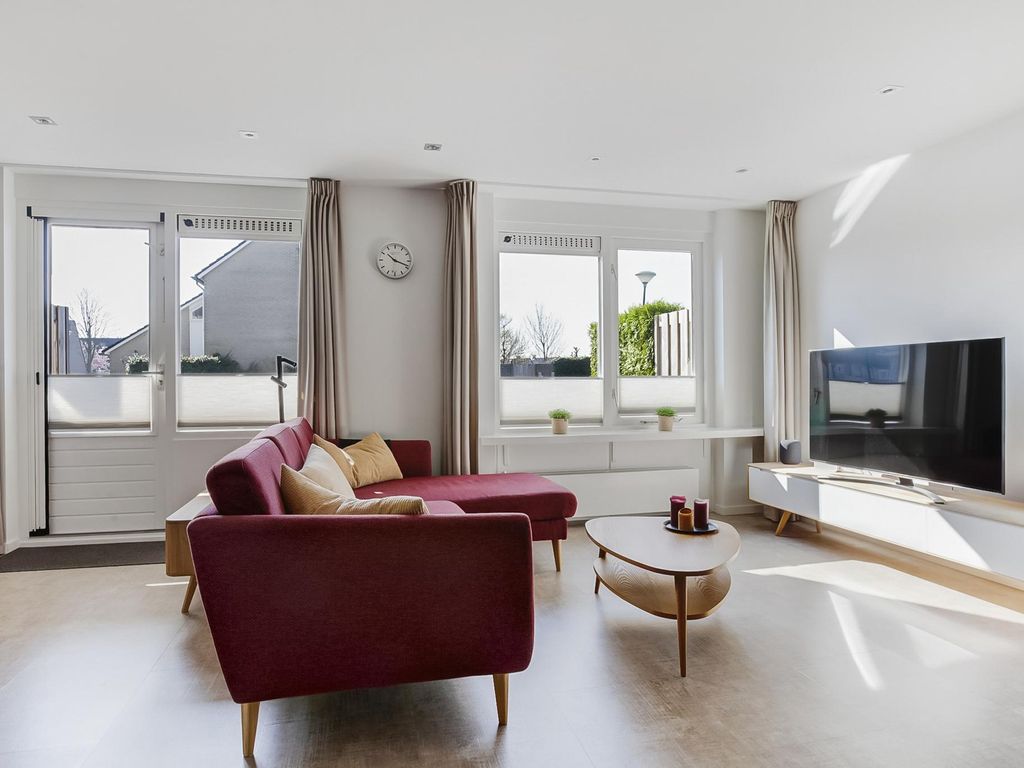 Sleper 4, WOERDEN