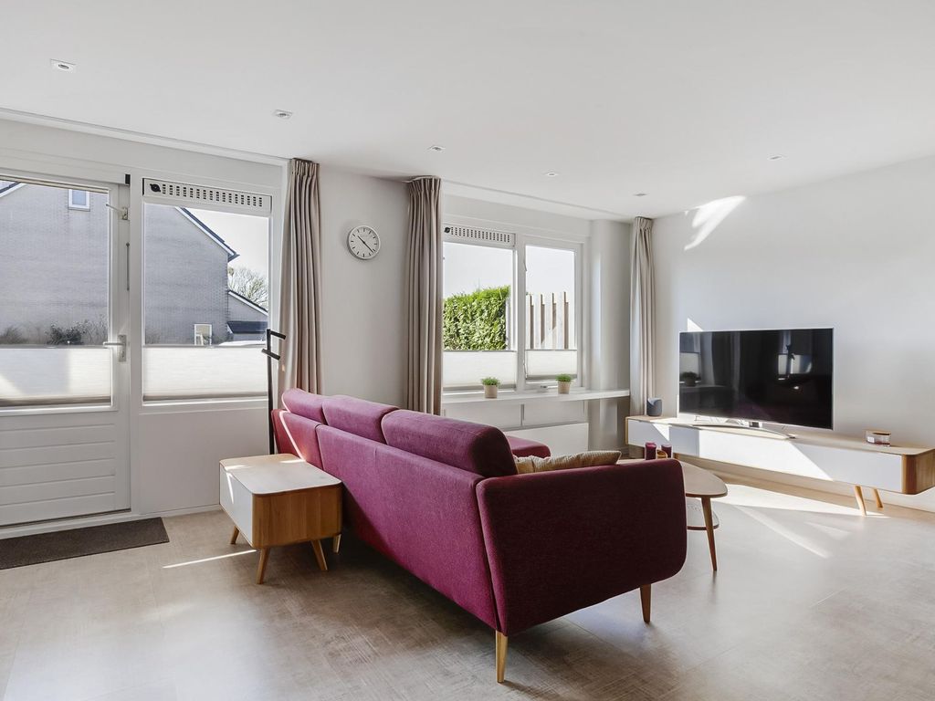 Sleper 4, WOERDEN