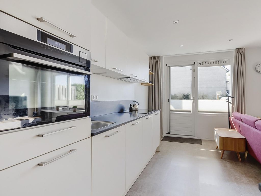 Sleper 4, WOERDEN