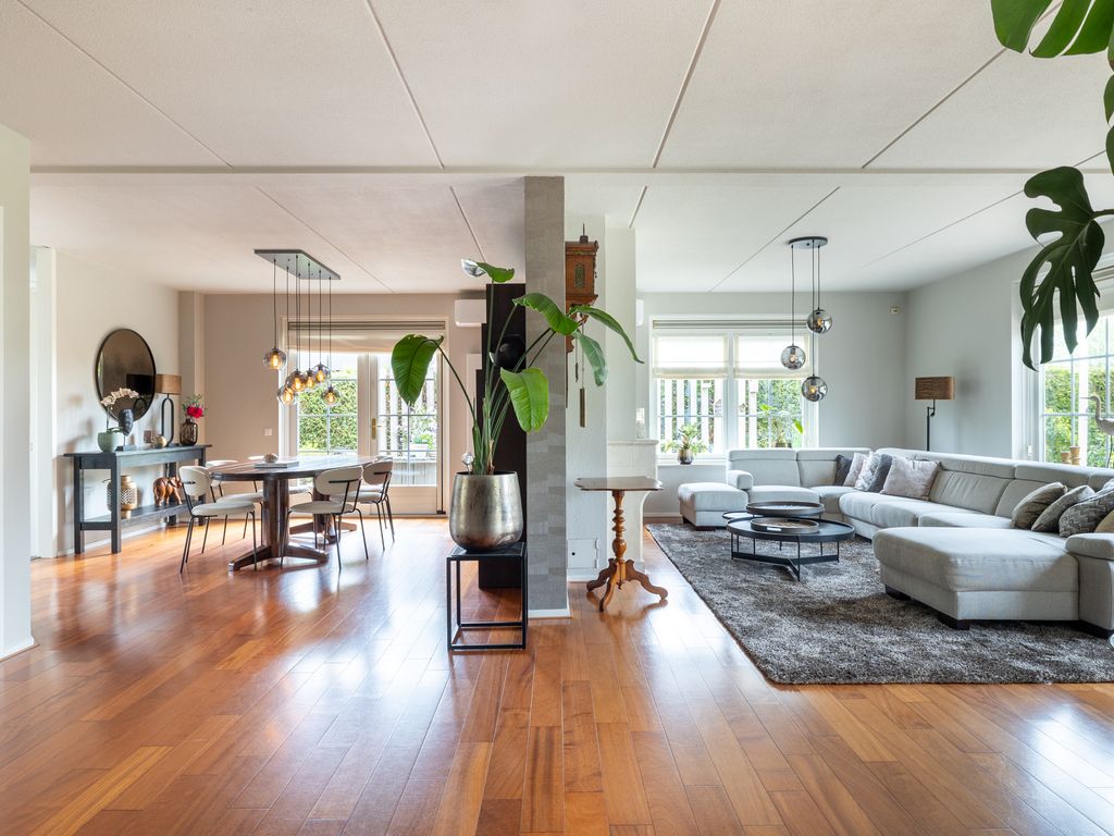 Broeksloot 6, ZEGVELD