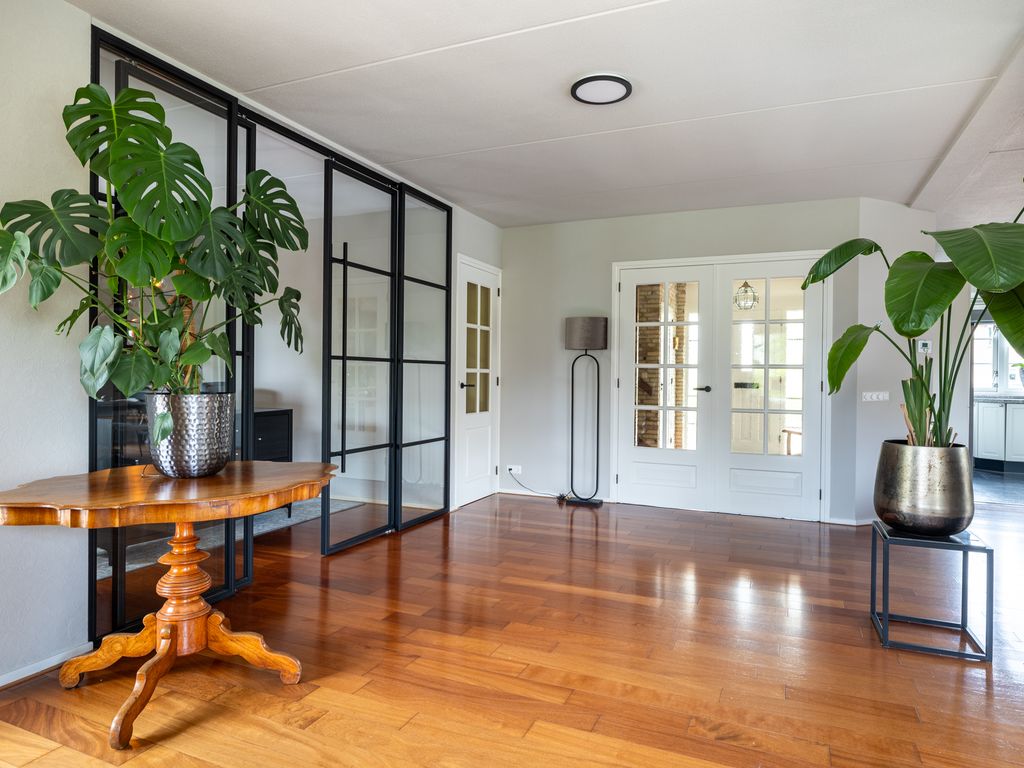 Broeksloot 6, ZEGVELD