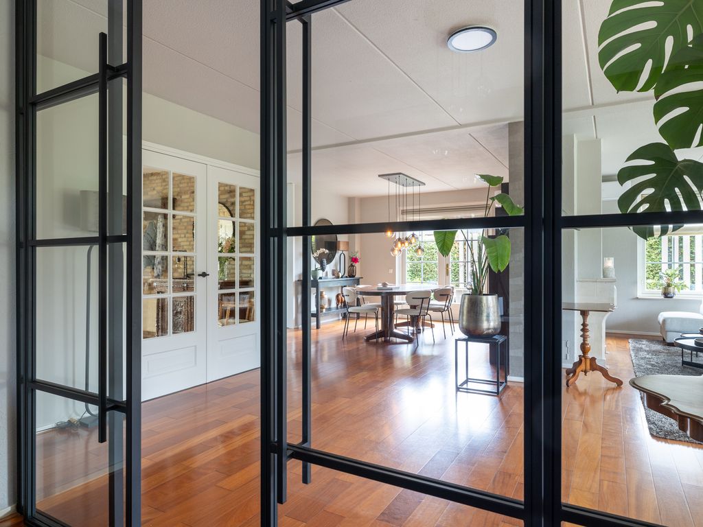 Broeksloot 6, ZEGVELD