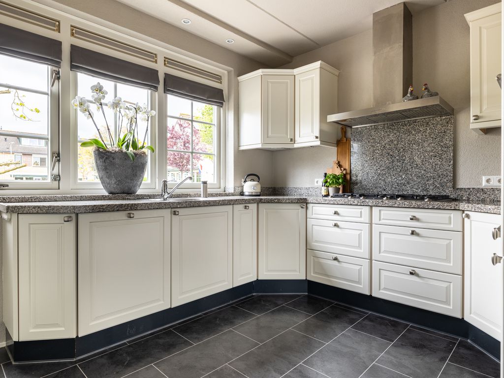 Broeksloot 6, ZEGVELD