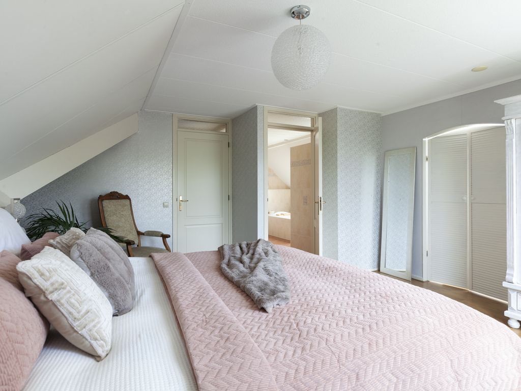 Broeksloot 6, ZEGVELD