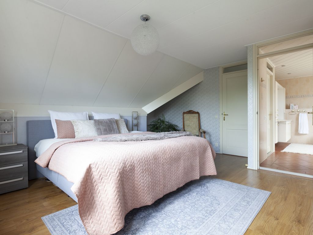 Broeksloot 6, ZEGVELD