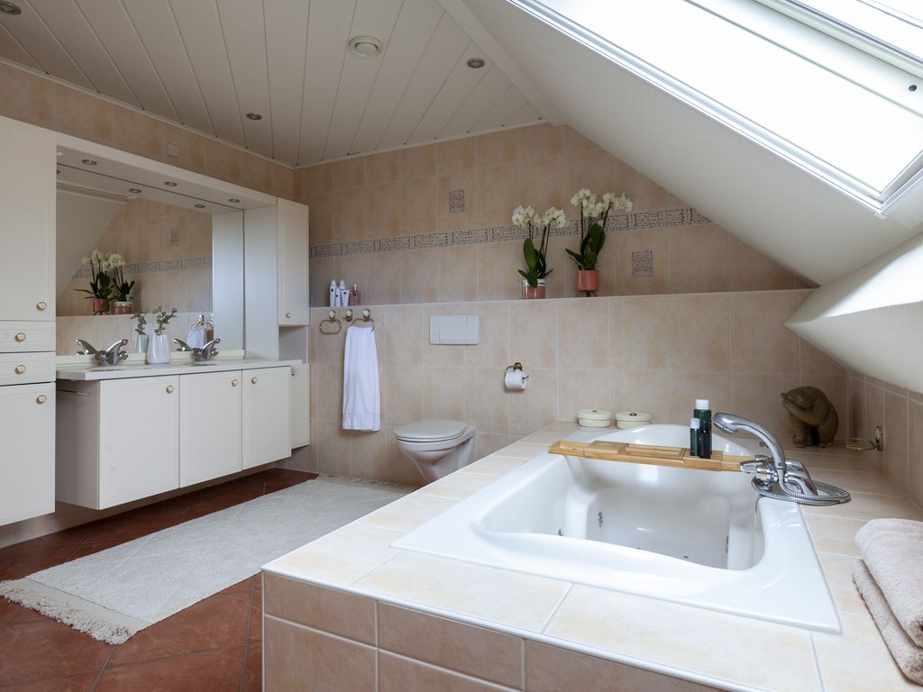 Broeksloot 6, ZEGVELD