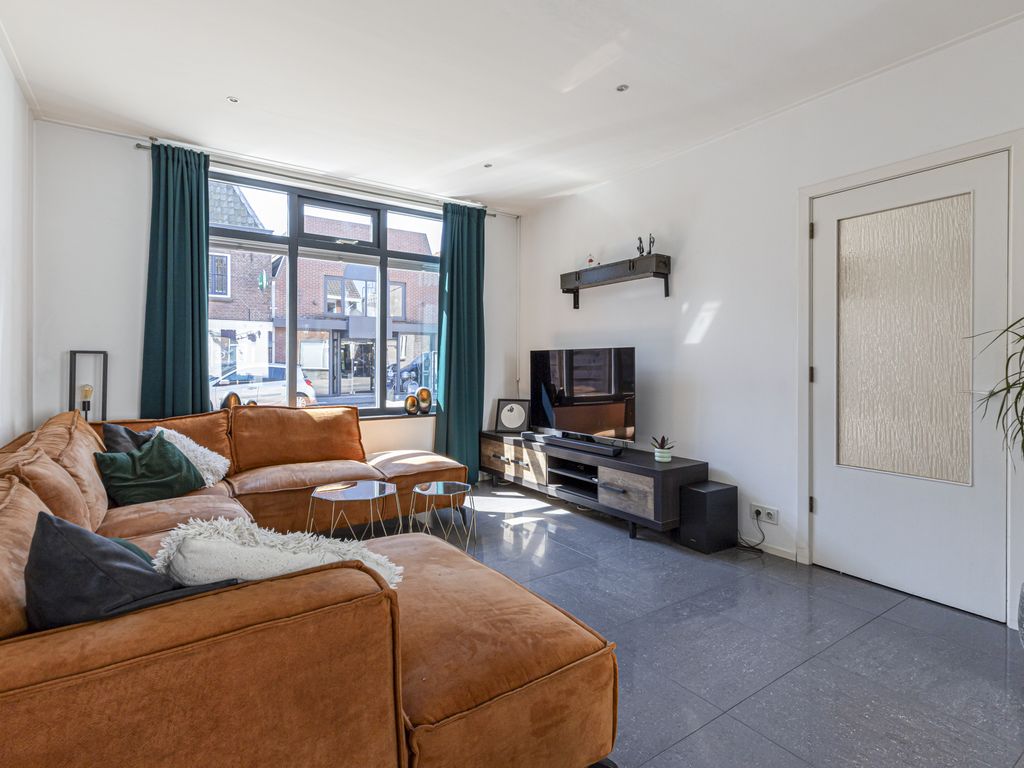 Leidsestraatweg 14, WOERDEN