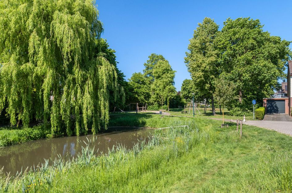 de Regge 25