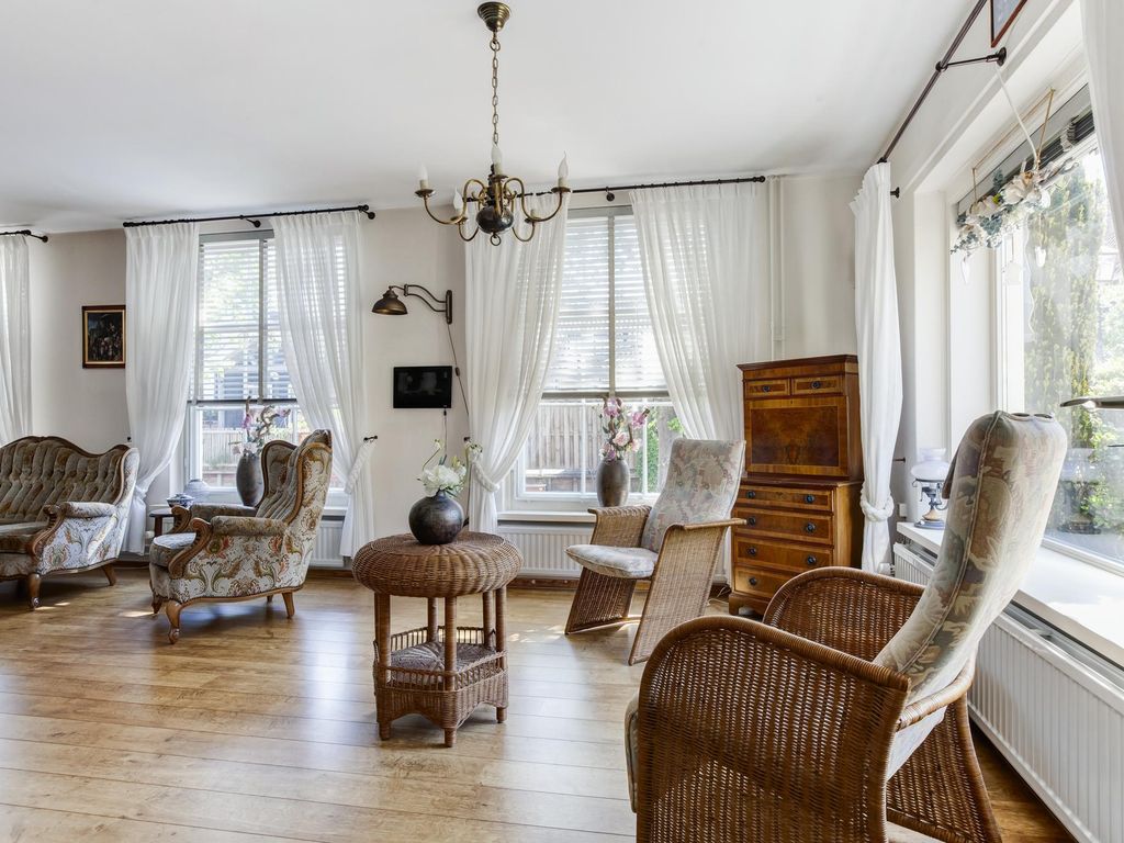 Raadhuisstraat 10, LINSCHOTEN