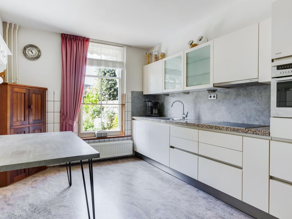 Raadhuisstraat 10, LINSCHOTEN