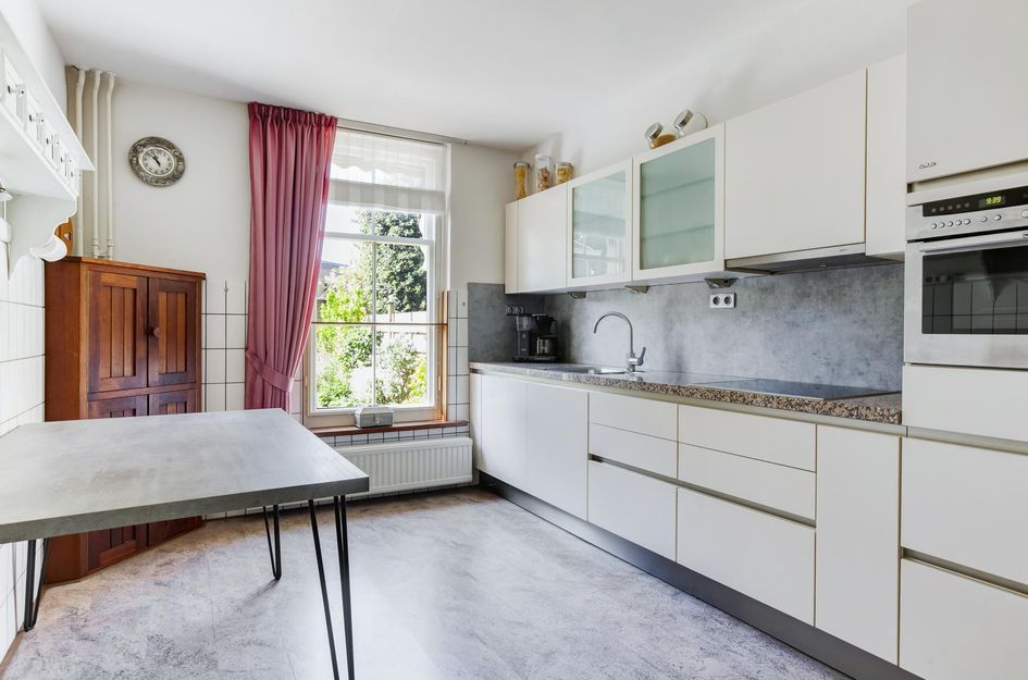 Raadhuisstraat 10