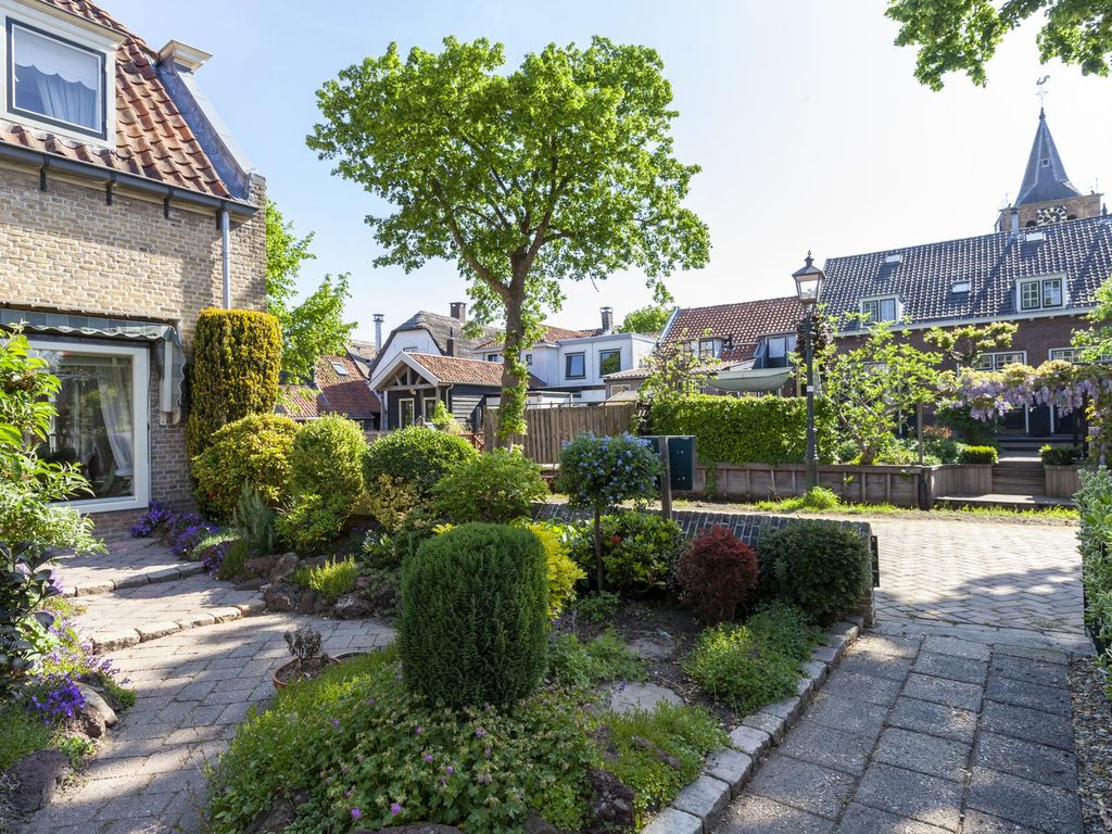 Raadhuisstraat 10, LINSCHOTEN