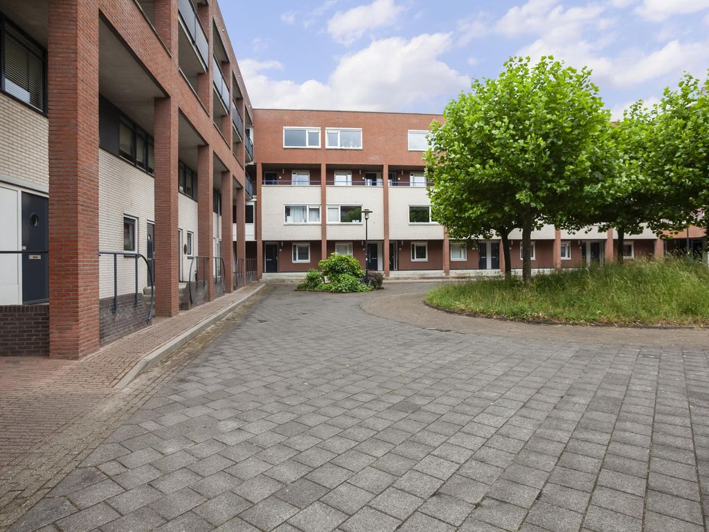 Terschellingkade 26, WOERDEN