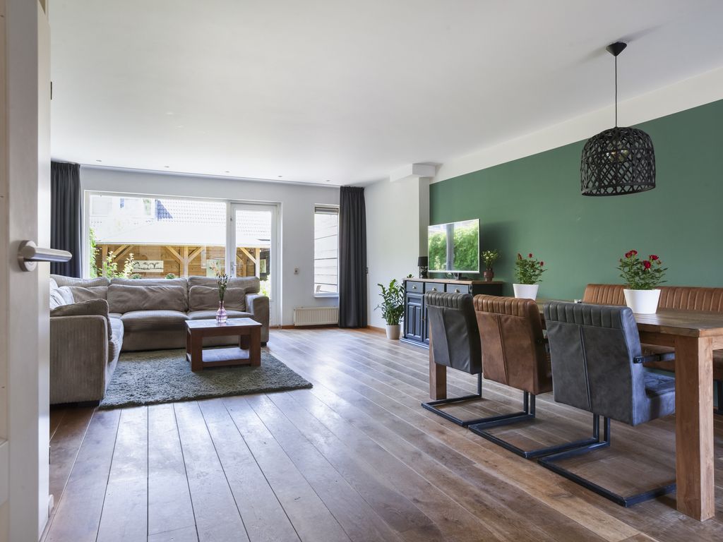 de Hoeve 28, KAMERIK