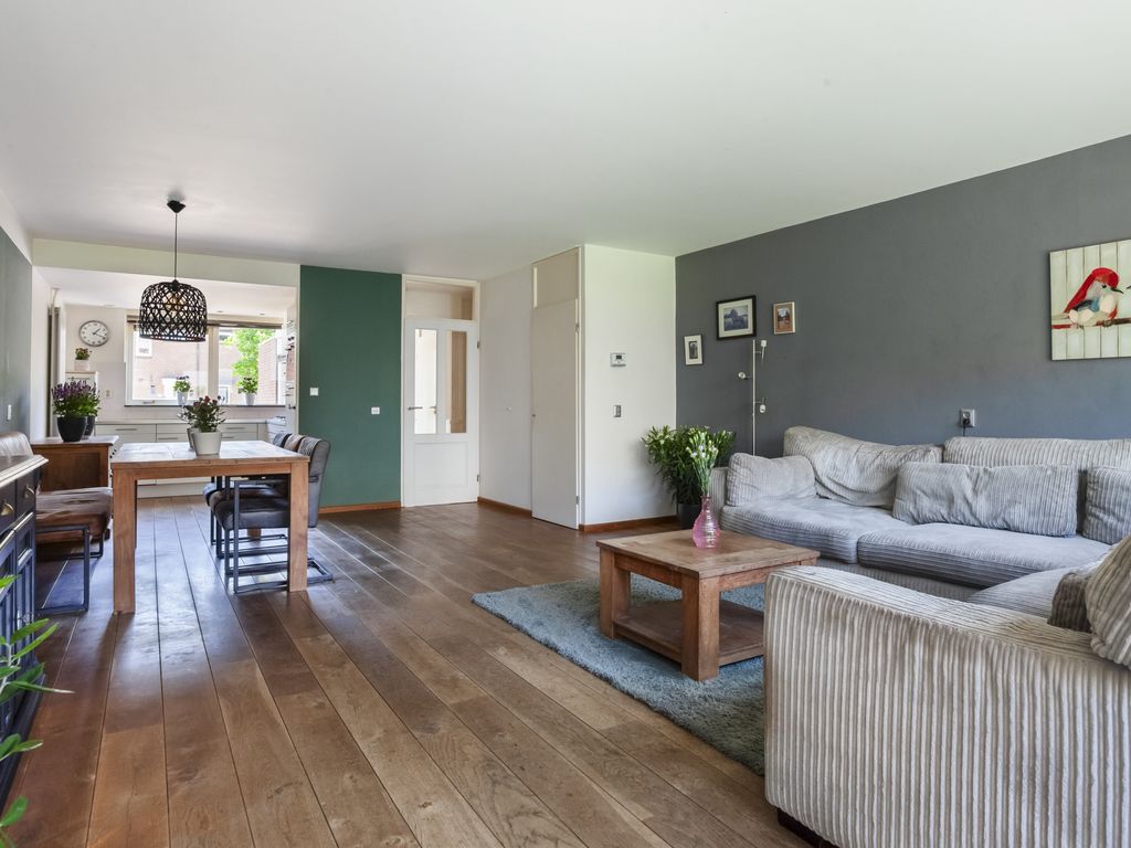 de Hoeve 28, KAMERIK