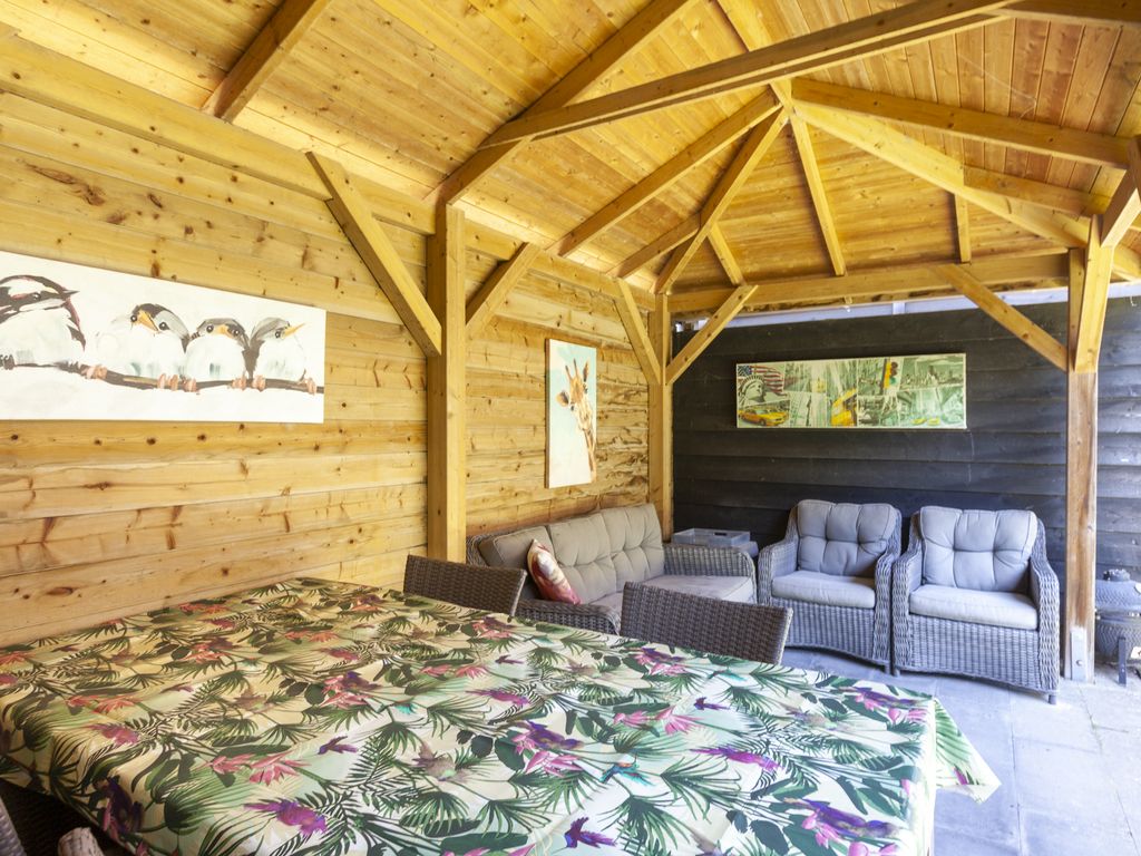 de Hoeve 28, KAMERIK