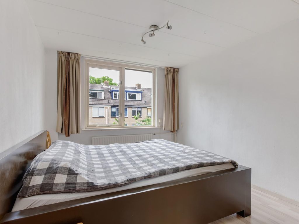 Van Slingelandt-lanen 141, WOERDEN