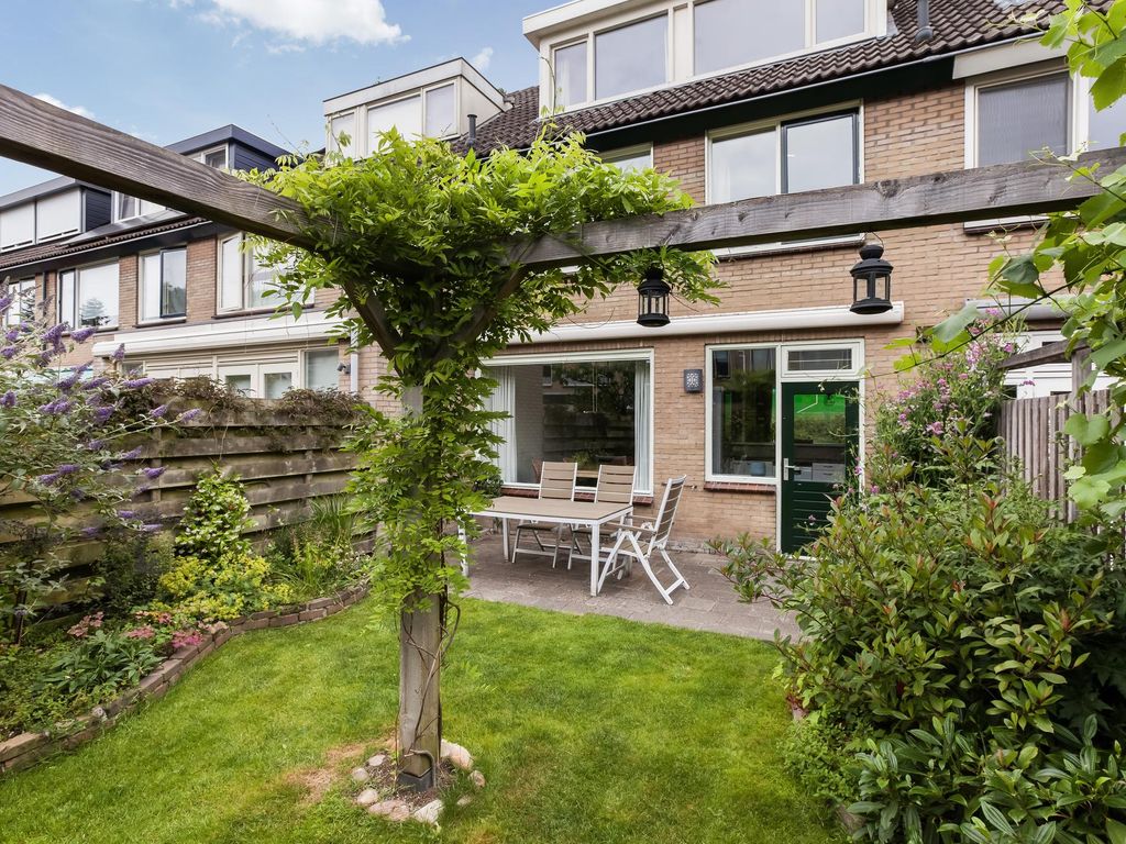 Van Slingelandt-lanen 141, WOERDEN