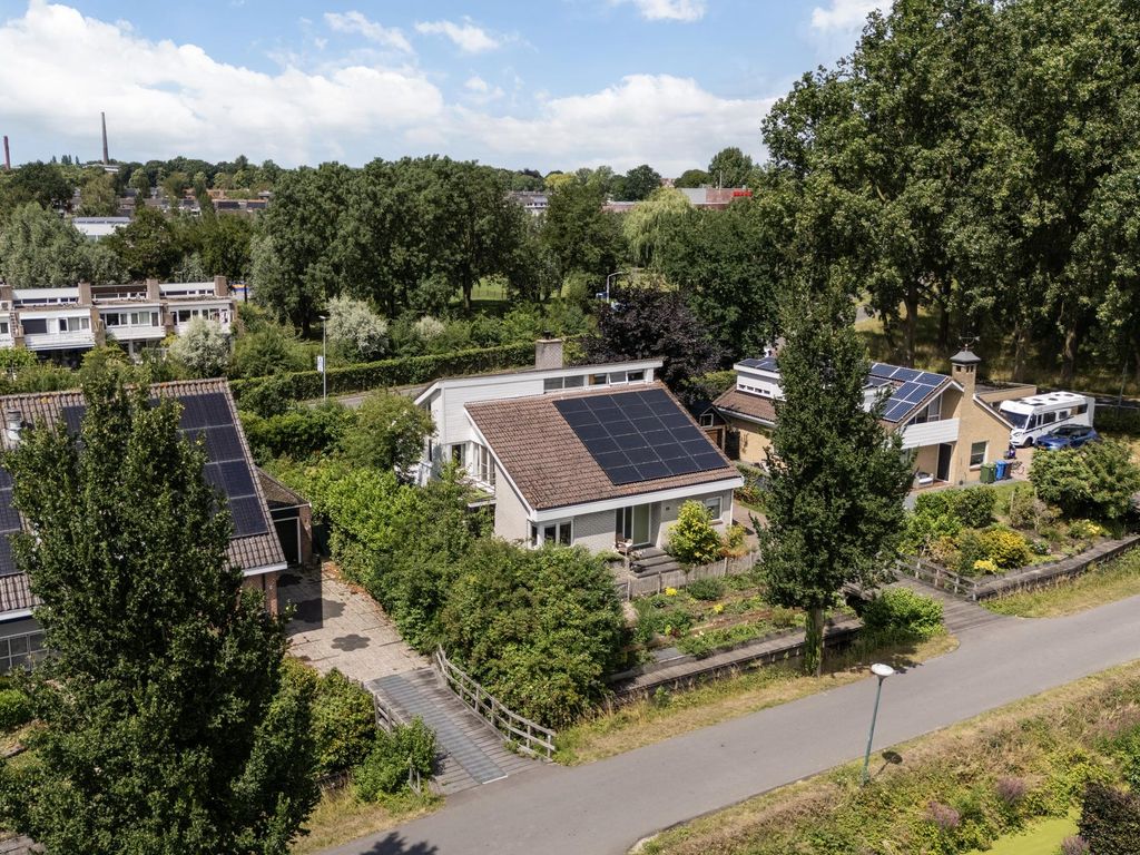 Waardsedijk 4, WOERDEN