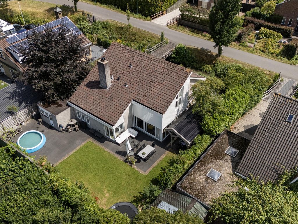 Waardsedijk 4, WOERDEN