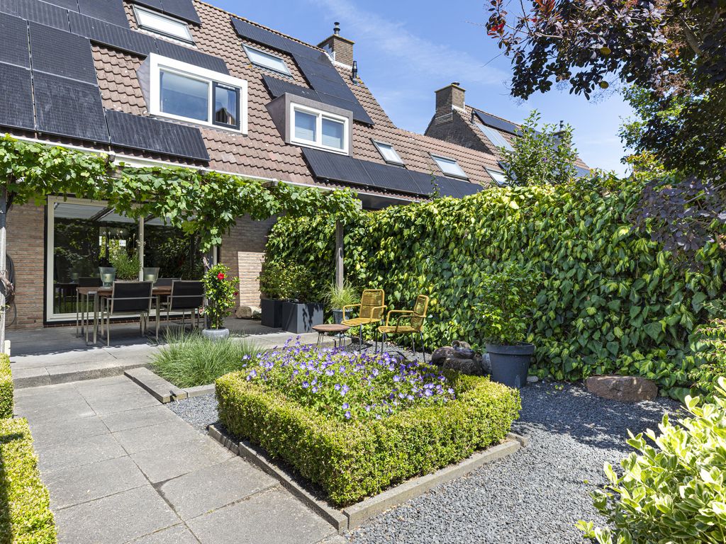 Ganzerikveld 12, WOERDEN