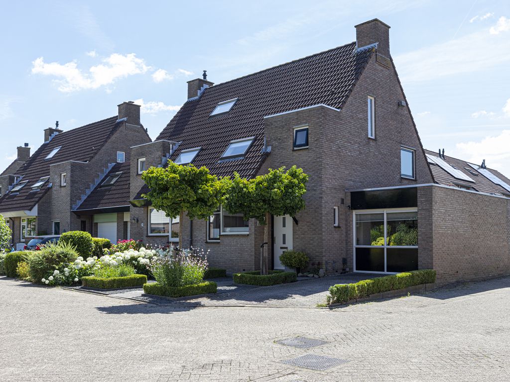 Ganzerikveld 12, WOERDEN
