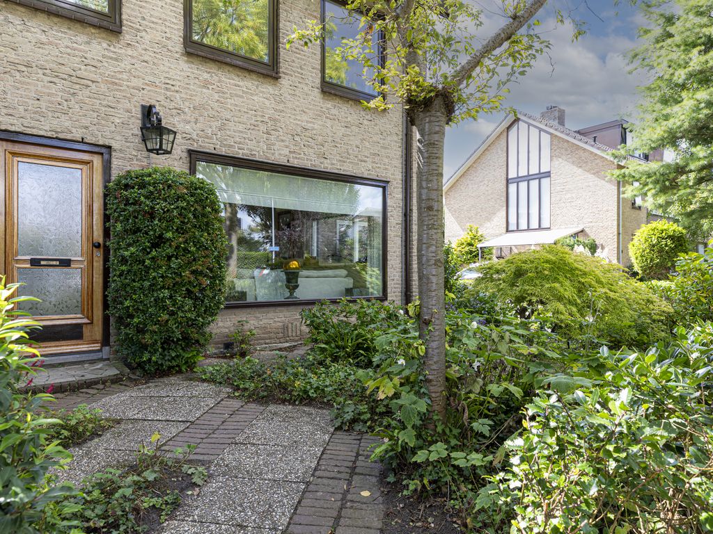 V.d. Duijn van Maasdamlaan 60, WOERDEN