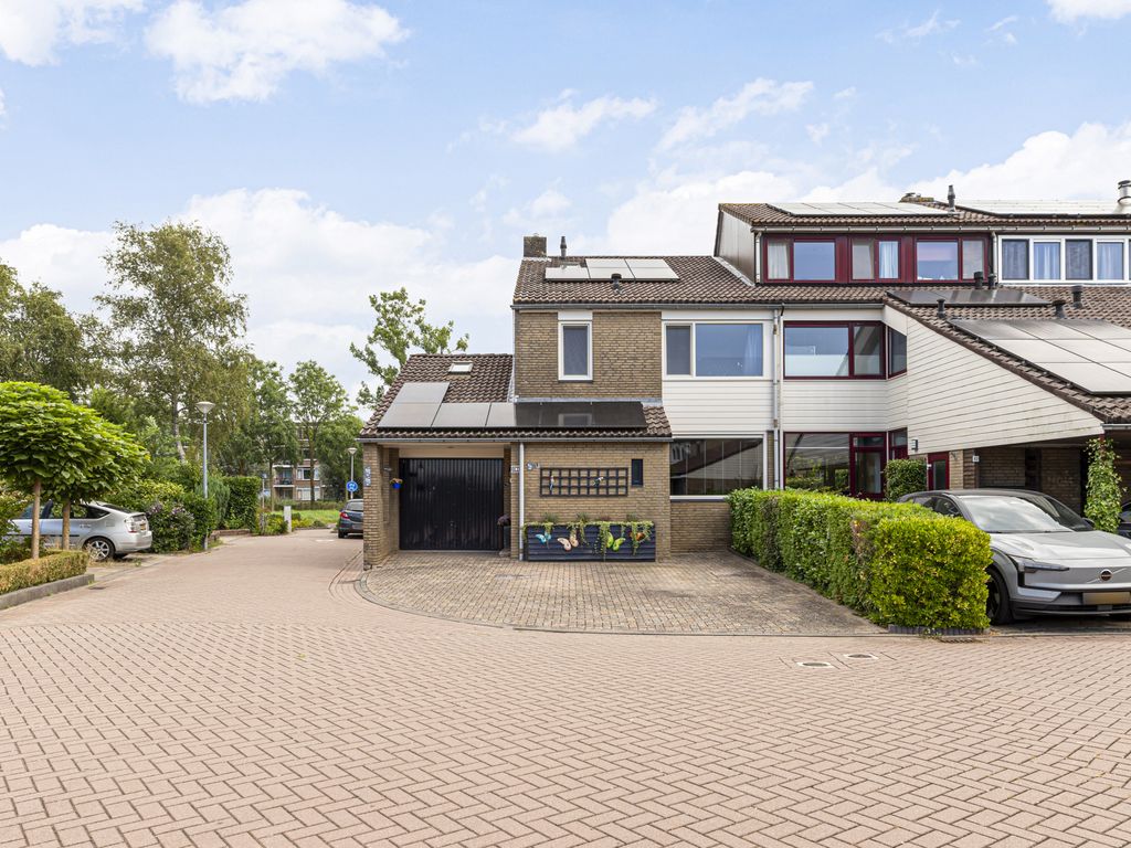 Waaloord 61, WOERDEN