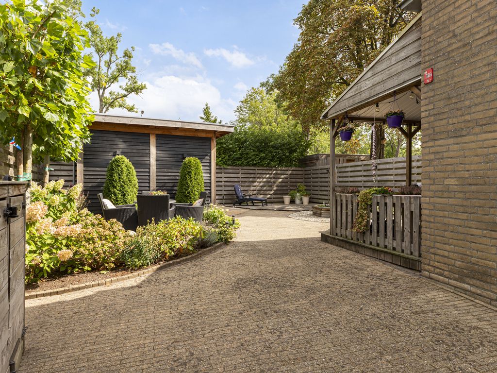 Waaloord 61, WOERDEN