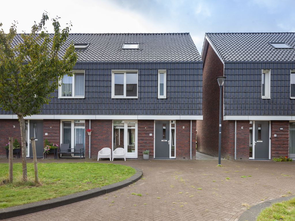 Joop den Uylhof 10, WOERDEN