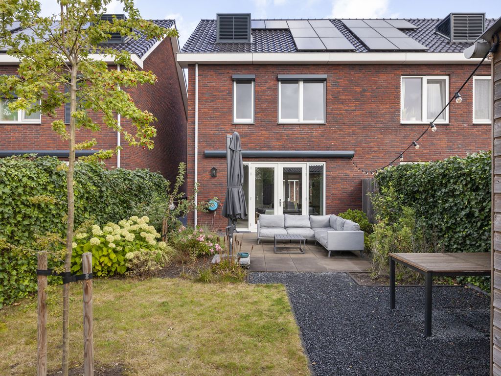 Joop den Uylhof 10, WOERDEN