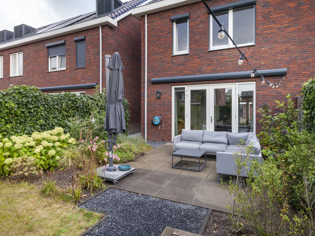 Joop den Uylhof 10, WOERDEN