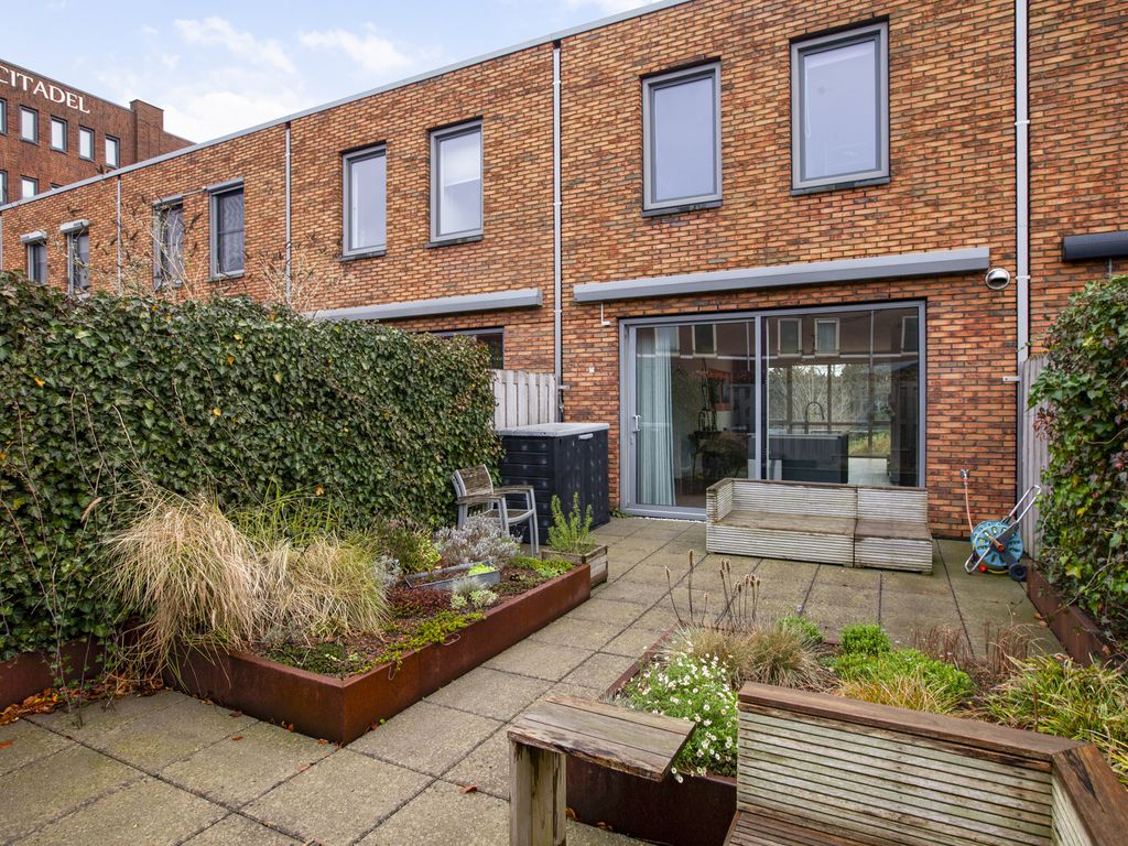 Defensie-eiland 9, WOERDEN