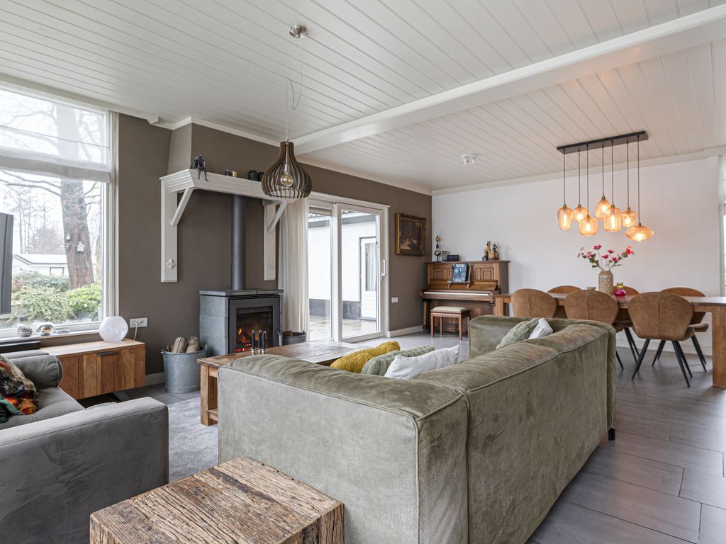 Van Teylingenweg 179, KAMERIK