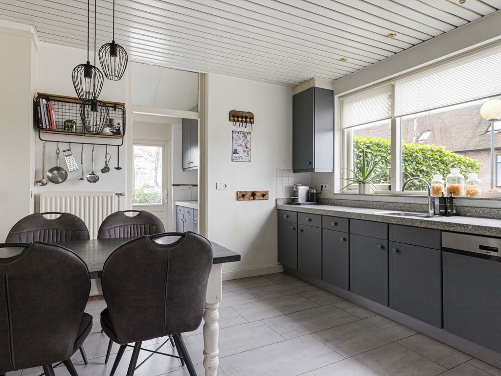 Van Teylingenweg 179, KAMERIK