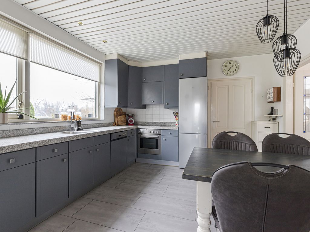 Van Teylingenweg 179, KAMERIK