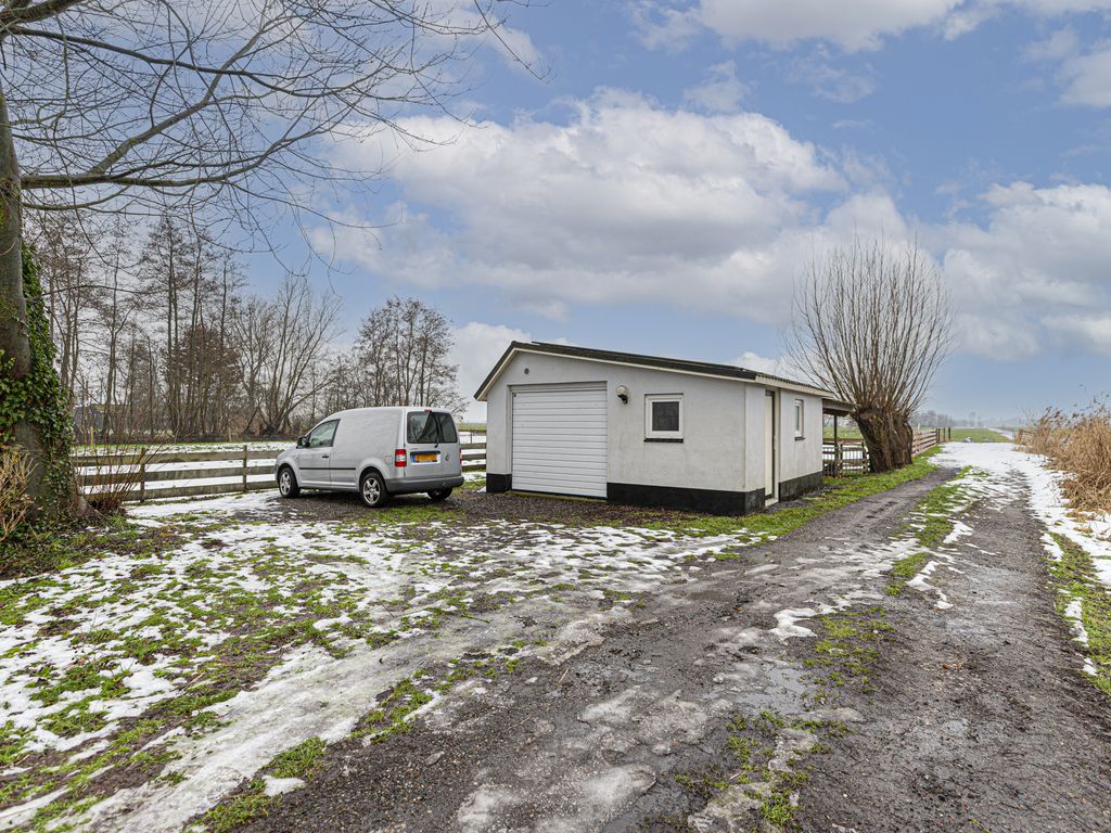 Van Teylingenweg 179, KAMERIK