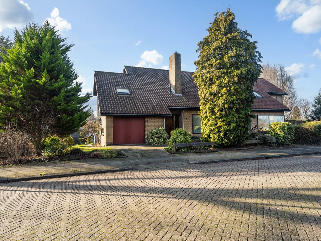 V.d. Duijn van Maasdamlaan 4, WOERDEN