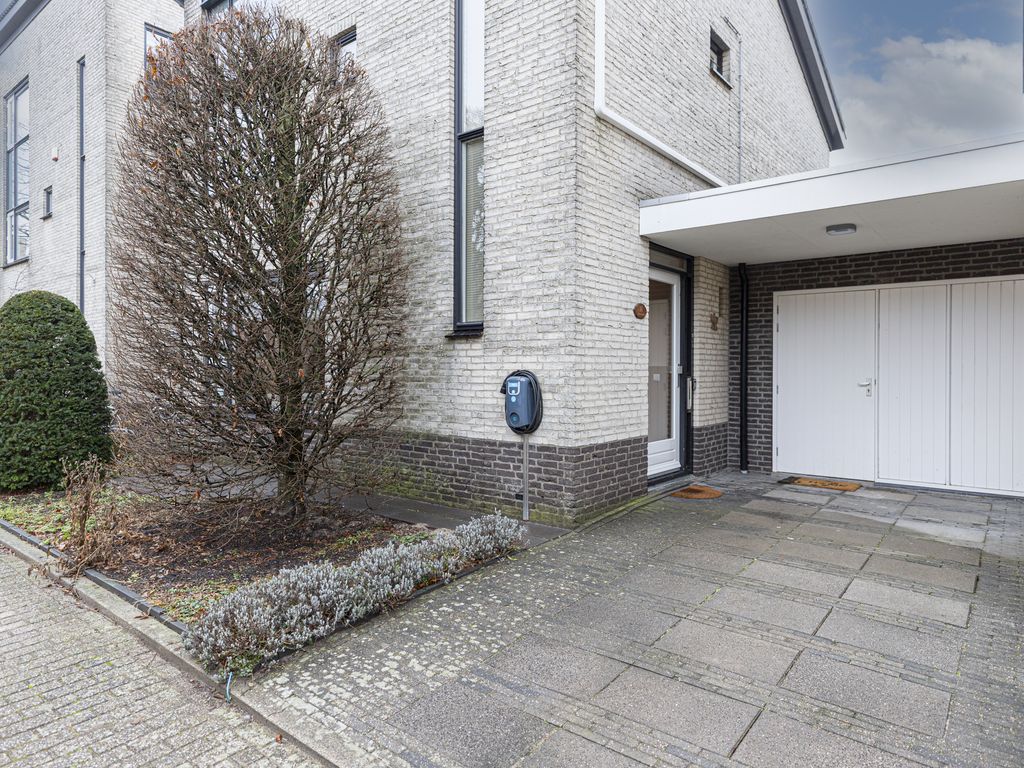 Maltakade 11, WOERDEN